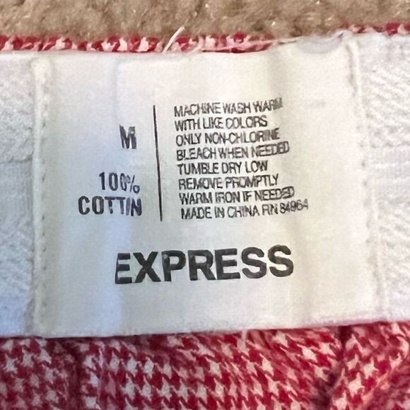 Express Women's Shorts Elastic Waist Hounds Tooth Plaid Red‎ Medium - Picture 4 of 4
